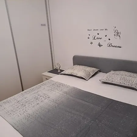 Double Seaview * ماكارسكا