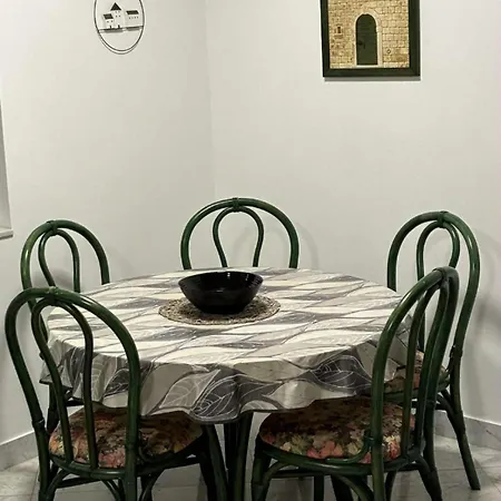 Double Seaview ماكارسكا